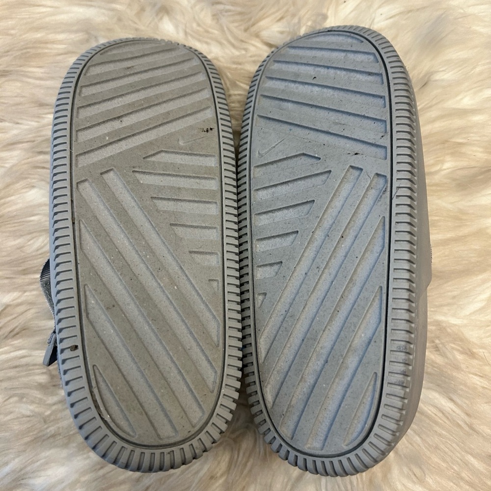 NIKE ‘Calm’ Mules In Light Smoke Grey - Picture 16 of 16